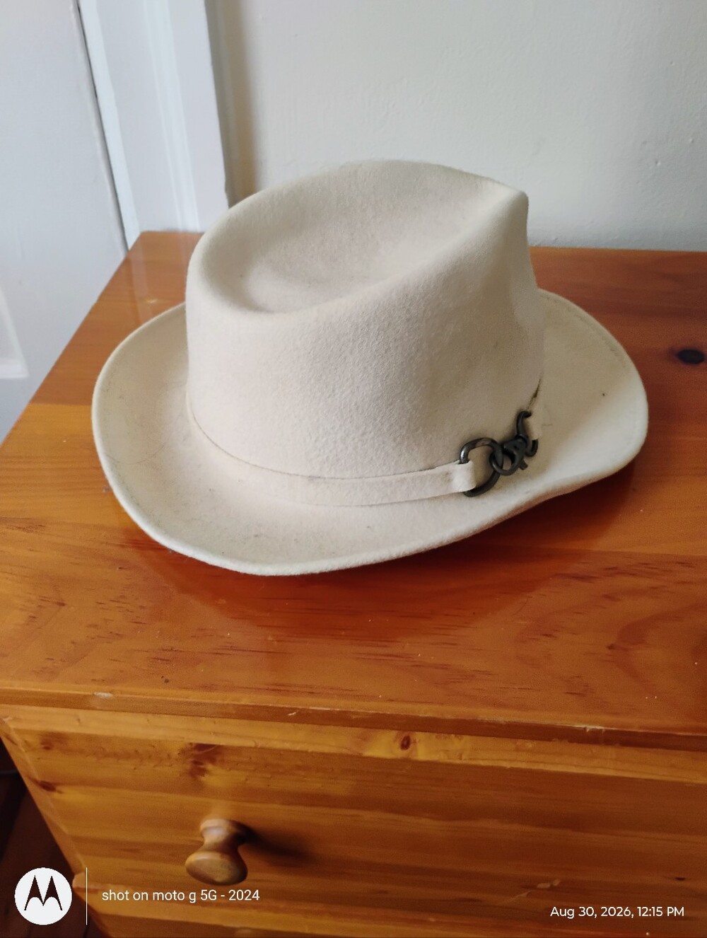 Amanda Smith Cream Felt Fedora Hat with Metal Accent